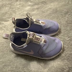 Nike Kids Slip-On Sneakers in Light Purple and Pink Accents - Size 10